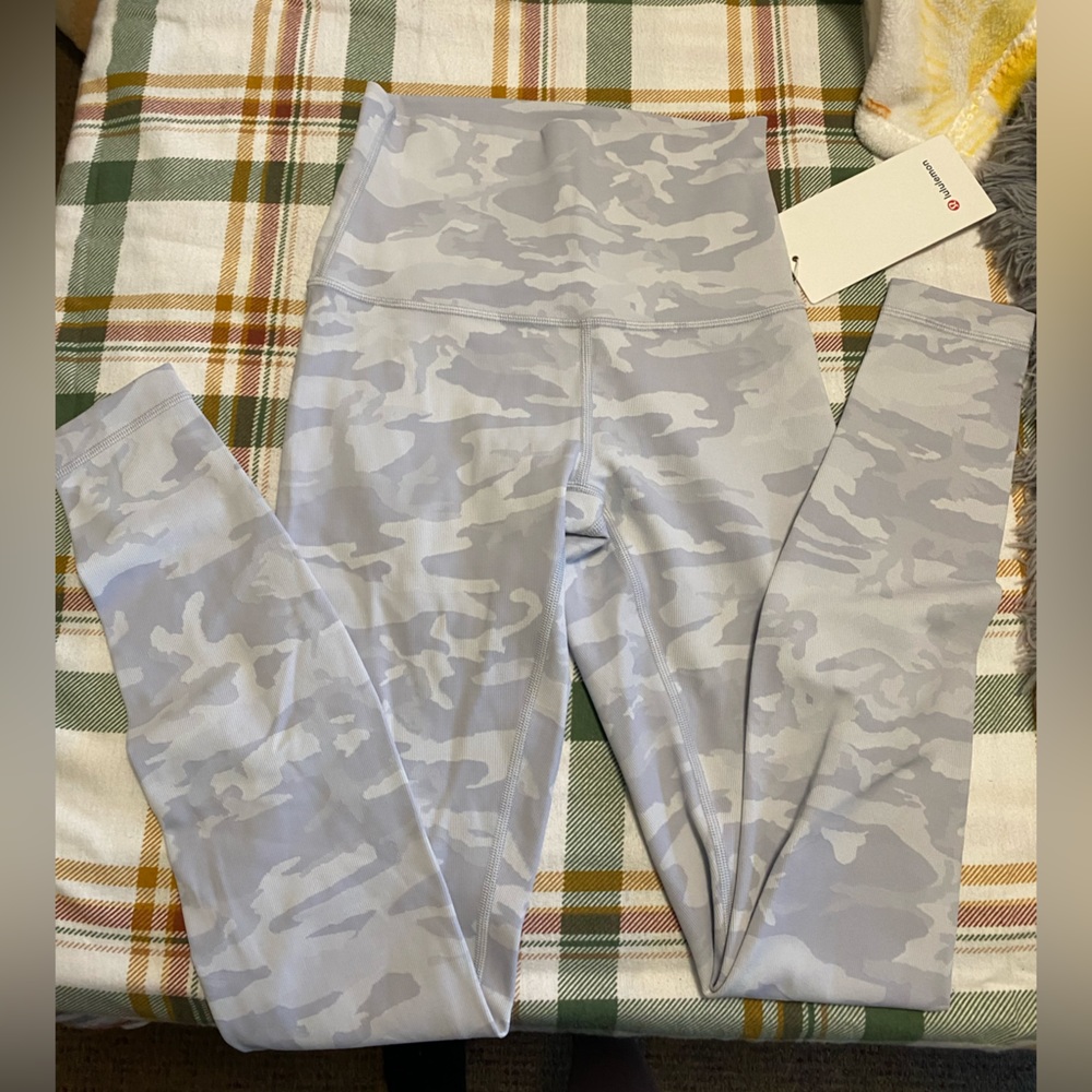 white camo wunder under 28in lululemon leggings
